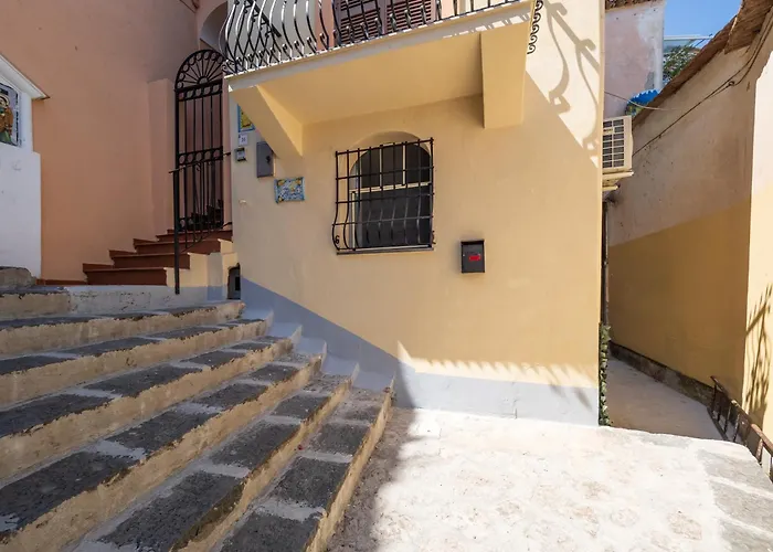 Casa Alessandra - De Vivo Realty *