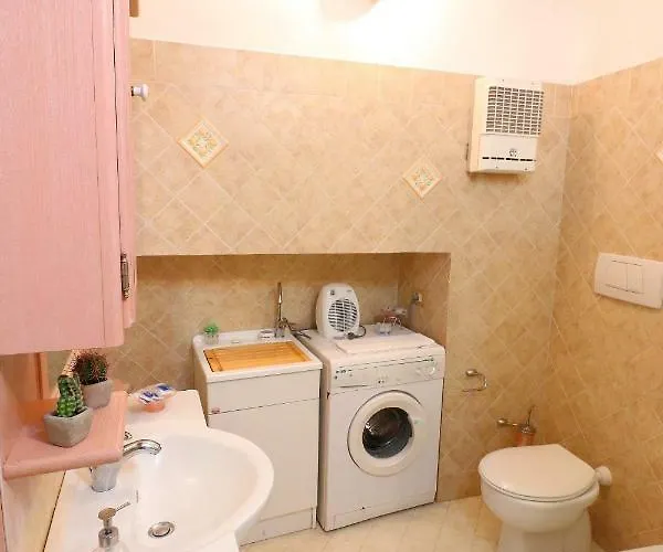 Casa Alessandra - De Vivo Realty Дом отдыха *